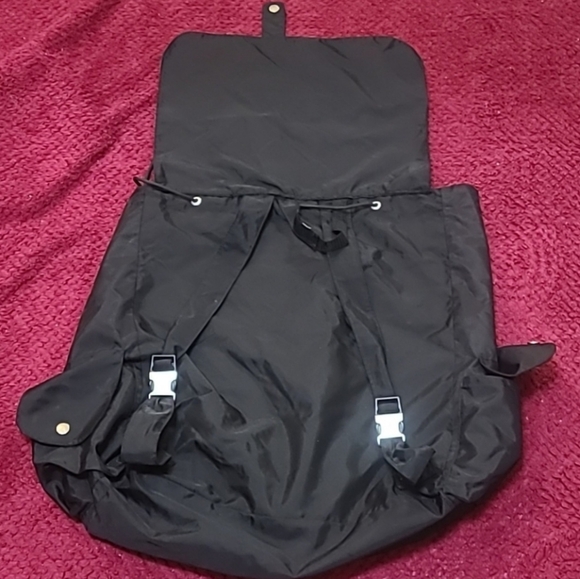 backpack - Picture 2 of 4